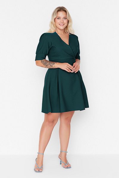 Trendyol Curve Smaragdgrünes, gewebtes, zweireihiges Kragenkleid TBBSS22EL2825