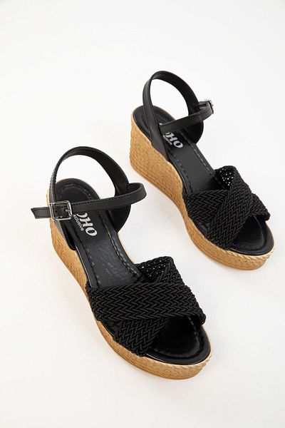 SOHO Schwarze Damenschuhe mit Keilabsatz 17050