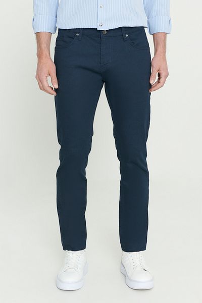 AC&Co / Altınyıldız Classics Marineblaue 360-Grad-Alle-Richtungs-Stretch-Schlankschnitthose für Herren mit diagonalem Stretch und Muster