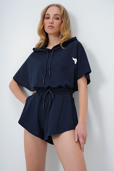 Trend Alaçatı Stili Marineblaues Crop-Sweatshirt- und Shorts-Set mit Kapuze – ALC-760-001-TK
