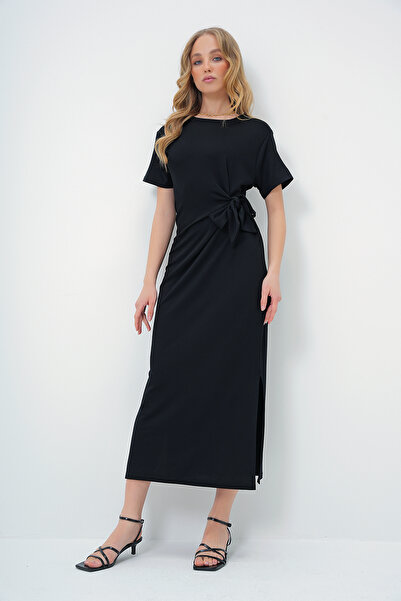 Trend Alaçatı Stili Černé pletené letní šaty – výstřih, zavazování v pase, krátký rukáv a rozparky ALC-X13573