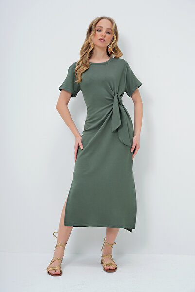 Trend Alaçatı Stili Γυναικείο πλεκτό καλοκαιρινό πλεκτό φόρεμα με λαιμόκοψη χακί με λεπτομέρεια κοντό μανίκι ALC-X13573