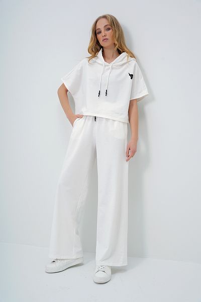 Trend Alaçatı Stili Set crop top și pantaloni supradimensionați alb pentru femei cu buzunare duble - ALC-X13633