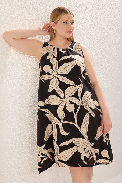 Trendyol Curve Black-White Floral Sleeveless Shift Mini Plus Size Dress Tbbss25Ah00070