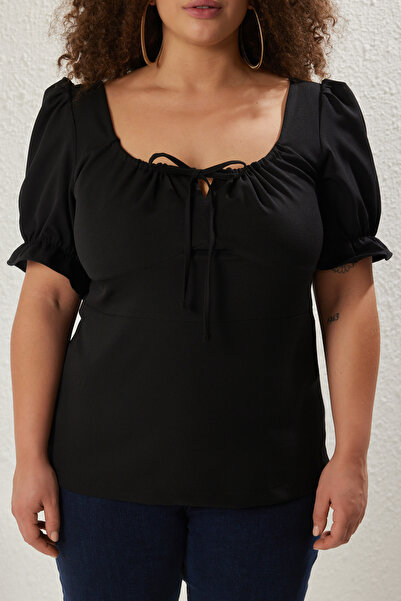Trendyol Curve Μαύρο τετράγωνο γιακά με κορδόνι με κοντό μπαλόνι μανίκι υφαντό μπλούζα μεγάλου μεγέθους TBBSS25AF00067