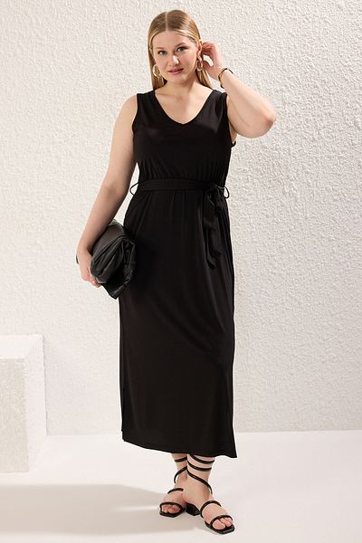 Trendyol Curve Detail čierneho šnurovania Midi elastické pletené šaty s výstrihom do V Tbbss25Ah00015