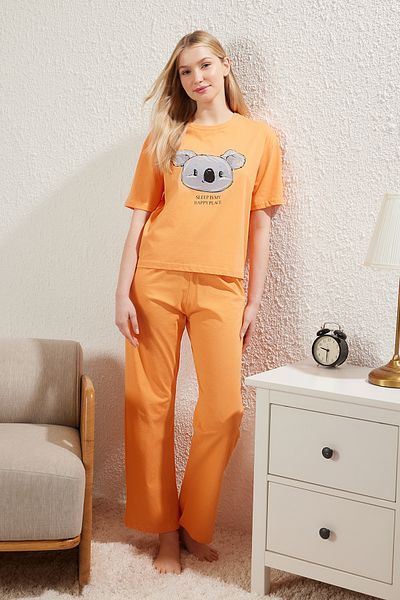 Trendyol Collection Set pijamale tricotate cu imprimeu koala portocaliu 100% bumbac THMSS23PT00134