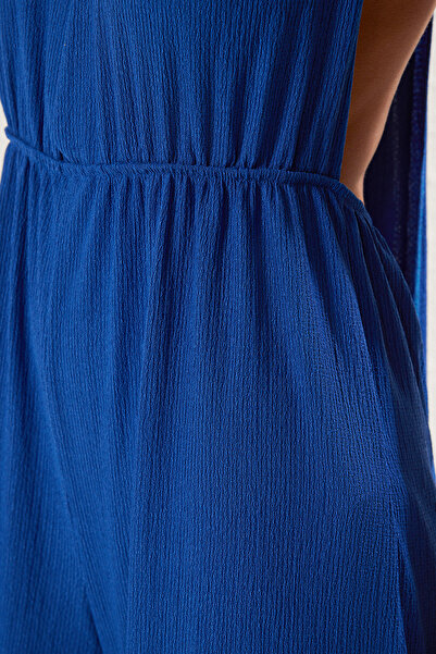 Trendyol Collection Overal Saks*001 s rovným páskem a uvolněným tkaným materiálem 99% polyester, 1% elastan