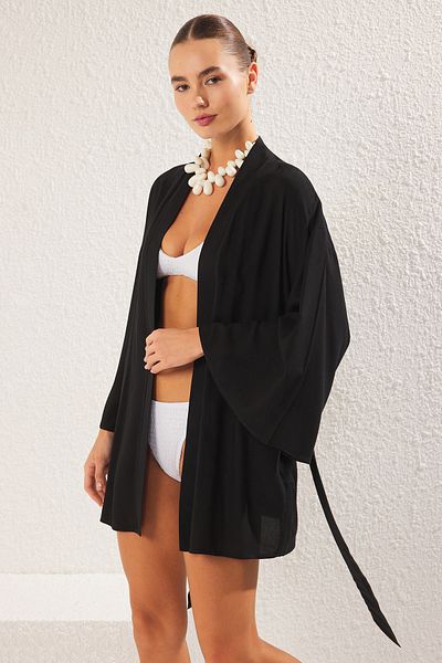 Trendyol Collection Schwarz*001 Gemusterter, kurzer, gewebter Kimono- und Kaftan aus 100 % Wolle/Viskose