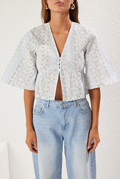 Trendyol Collection Cămașă țesătă cu volane, cu cravată în față, cu imprimeu Blue Puff TWOSS25GO00086