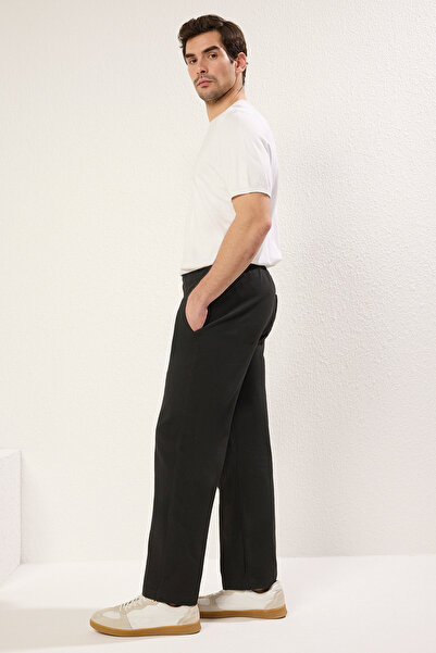 Trendyol Collection Μαύρο ίσιο πλεκτό άνετο παντελόνι TMNSS25PL00012