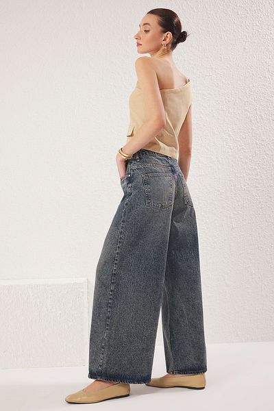 Trendyol Collection Σκούρο μπλε χλωμό εφέ Χαμηλή μέση φαρδύ τζιν TWOSS25JE00193