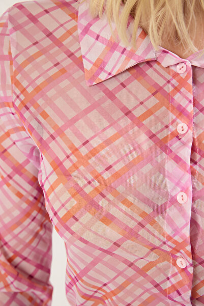 Trendyol Collection Rózsaszín tüll testhezálló/testhez illeszkedő kockás mintás rugalmas ing TWOSS25GO00045