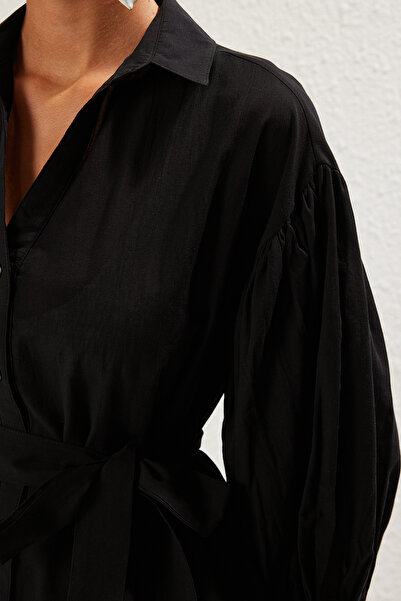 Trendyol Collection Černé mini plážové šaty s balonovými rukávy - Tbess25El00034