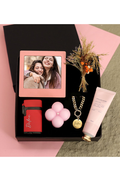 gagga Özel Kutusunda Kişiye Özel Çerçeve & Çakmak & Kolye & El Kremi & Mum & ...