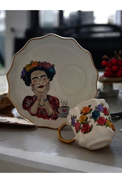 Store كوب قهوة تركي بتصميم خاص مرسومة يدويًا على شكل زهرة Kahlo