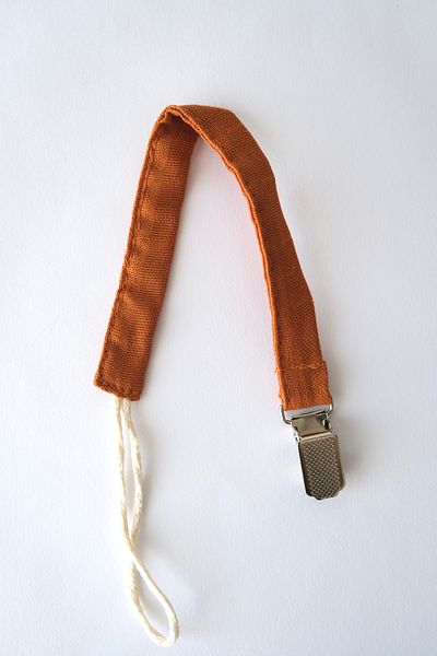 runbaby Cinnamon Color Muslin Pacifier Strap