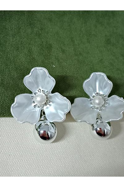 mos&more Stylish Lightweight Women's Earrings with Silver Flower Pearls