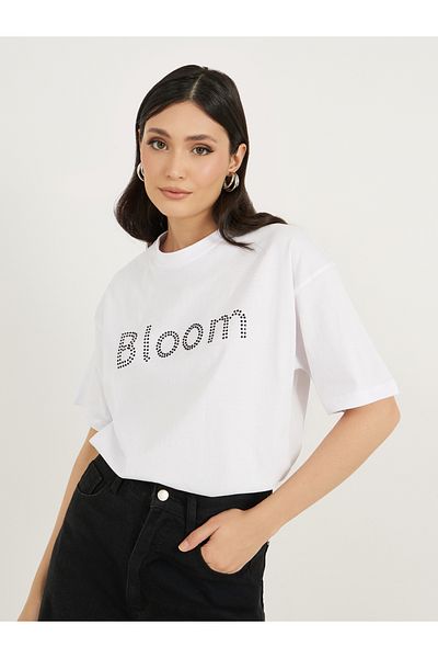Styli Oversized Rhinestone Embellished Slogan T-Shirtâ€‹