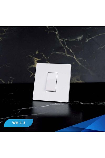 Btm Single switch 3 screw white wooden piano