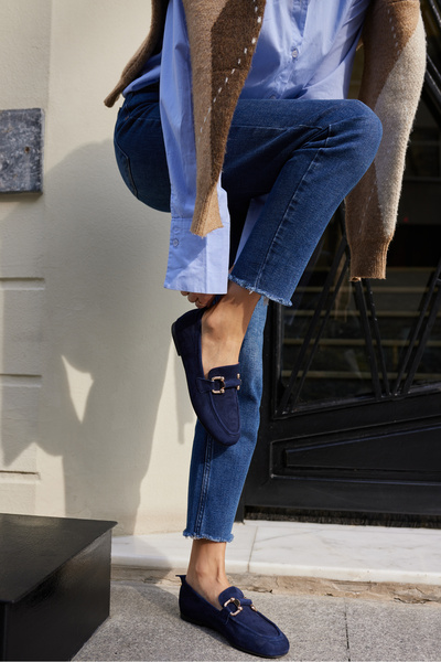 ANGELİNA JONES Дамски тъмносини велурени мокасини с катарама PICCOLI