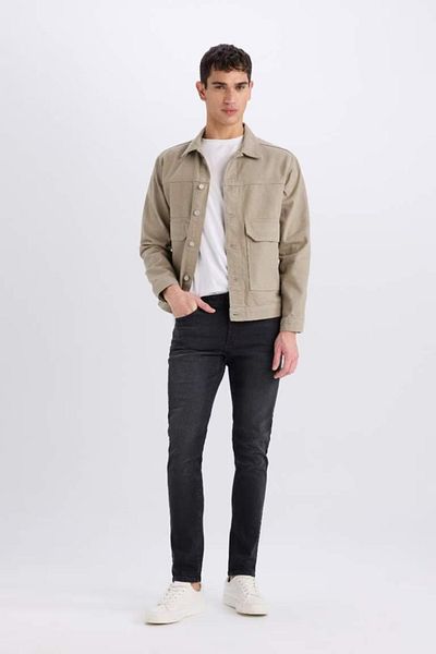 DeFacto Slim-Fit Slim-Fit-Jeansjacke mit Knopftaschen B8155AX25SP