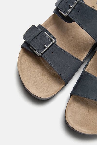 Pull & Bear Flat sandals with buckle