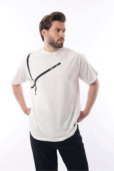 Madmext Ecru Herren-T-Shirt aus Baumwolle mit Rundhalsausschnitt und Streifenmuster E7033