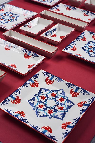 Piatti Naturali 16 Pieces 6-Person Tile Breakfast Set Handmade Breakfast Presentation Set Serving Plates