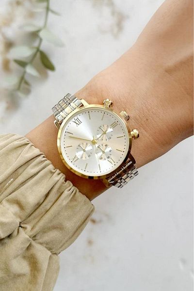 OQQO Massa Gold Inside Silver Women's Wristwatch