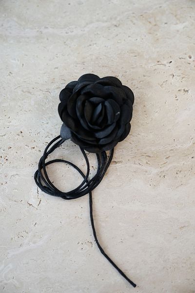 İstoria Bridal Lace-Up Fabric Flower Choker Necklace, Rose Necklace, Satin Rose Necklace, Vintage Rose Choker Necklace