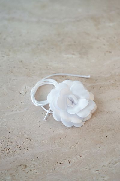 İstoria Bridal Lace-Up Fabric Flower Choker Necklace, Rose Necklace, Satin Rose Necklace, Vintage Rose Choker Necklace