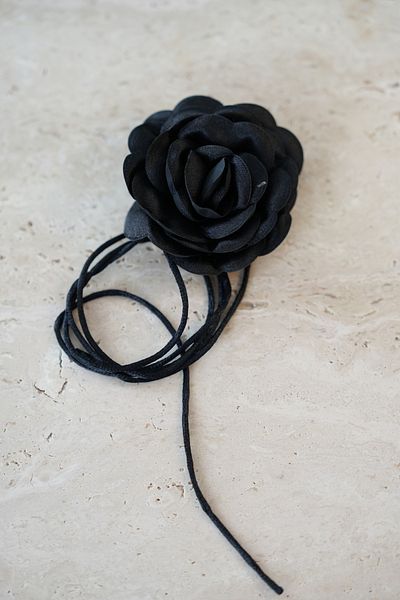 İstoria Bridal Lace-Up Fabric Flower Choker Necklace, Rose Necklace, Satin Rose Necklace, Vintage Rose Choker Necklace