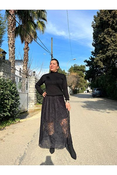 MJORA Large Size Lace Skirt with Black Lining
