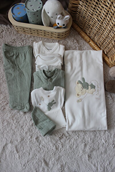 Sebi Bebe Hugging Teddy Bear Rabbit Themed 10 Piece Baby Hospital Discharge Set