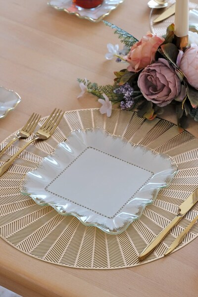 Glore Kare Latte Şeffaf Altın Yaldızlı 6 Kişilik Cam Pasta Tabağı Takımı