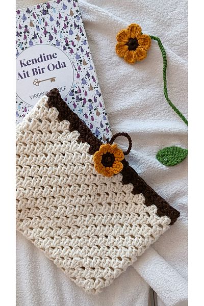 DelinaFrida Takı Hediye Sunflower Model Friend Lover Gift Set - Knitted Book, Bookmark and Tablet Case (8 Inch)