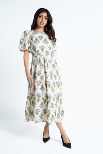 mica فستان ميدي بطبعات الأزهار بأكمام قصيرة منفوخة