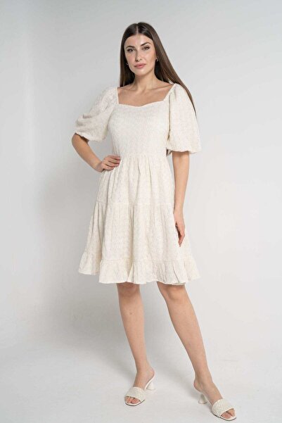 mica Knee-Length Dress with Short Sleeves