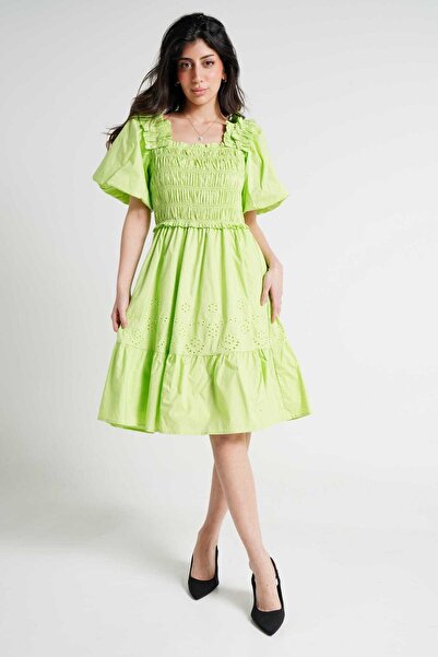 mica Knee-Length Short Sleeve Women's Dress