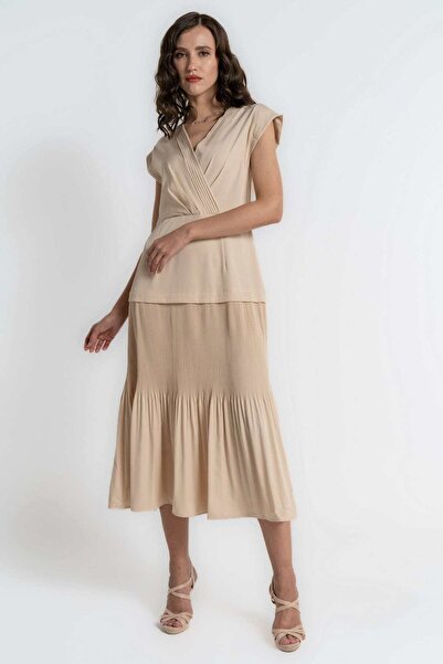 mica Plain Midi Dress with Short Sleeves and Waist Tie