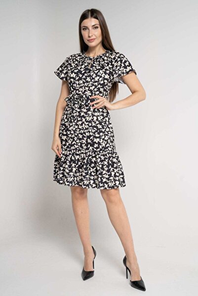 mica Knee-Length Dress with Short Sleeves