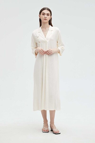 mica فستان ميدي بأكمام 3/4 وياقة كبيرة ونقشة