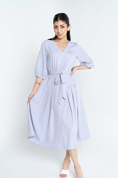 mica فستان ميدي بأزرار أمامية وأكمام 3/4