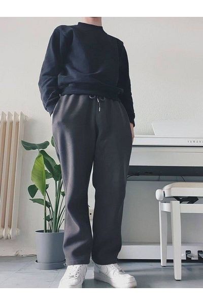THE WHITE Men's Straight Leg Anthracite Color Baggy Cut Sweatpants
