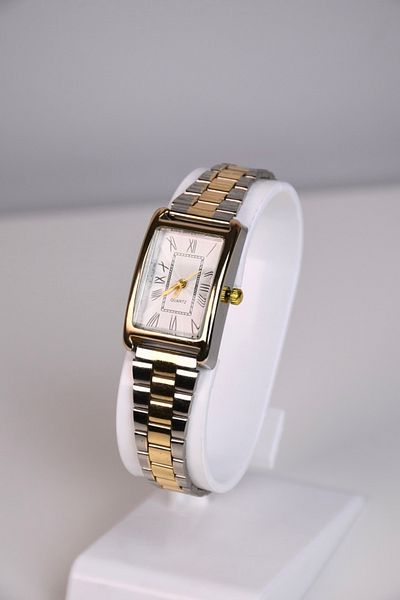 LOOKUP NEW Women's Unisex Vintage Wristwatch - Steel Strap, No Darkening and Rusting, Waterproof