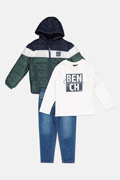 BENCH طقم جاكيت منفوخ مكون من 3 قطع بشعار العلامة التجارية للأولاد الصغار، باللون الأخضر الداكن