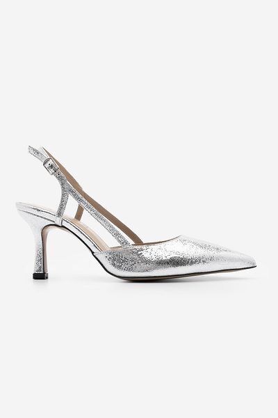 Marjin Damen-Stiletto-Schuhe mit offenen Seiten und spitzer Zehenpartie und klassischem Absatz in Suder-Silber