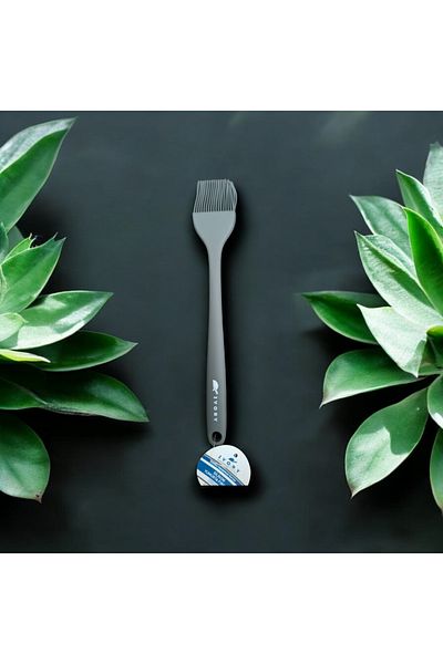 IVORY Non-Barned Non-Stecker Silicone Egg Brush