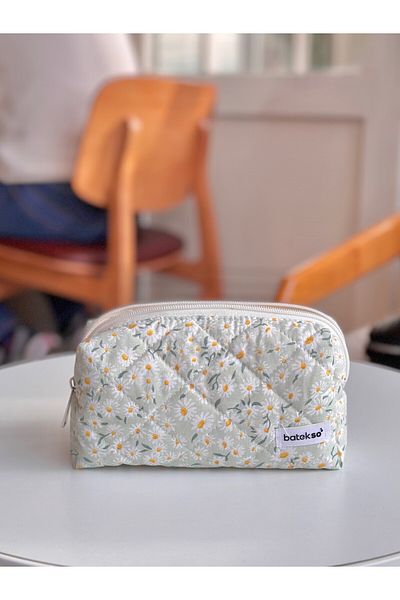 Batekso White Daisy Patterned Pencil Bag
